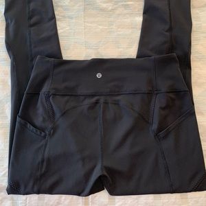 Black Lululemon tights